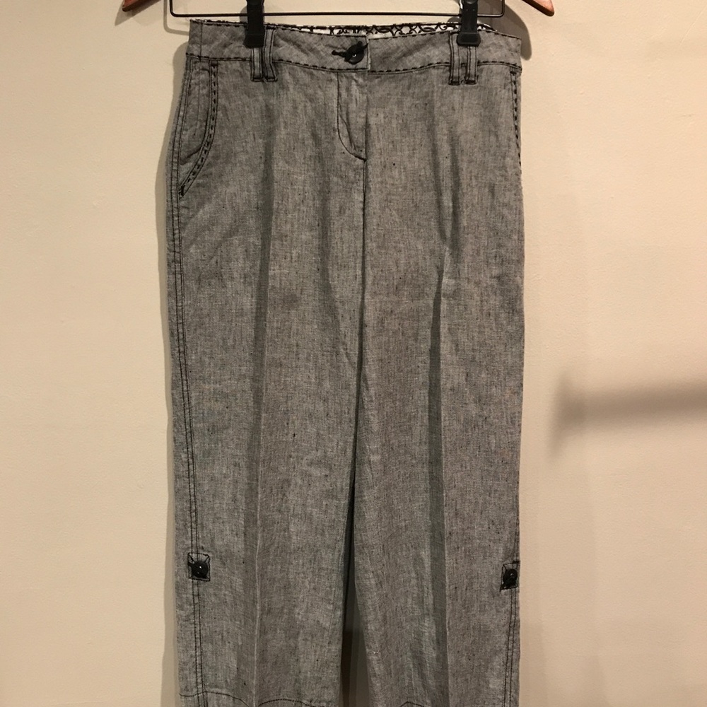 White House Black Market Capris